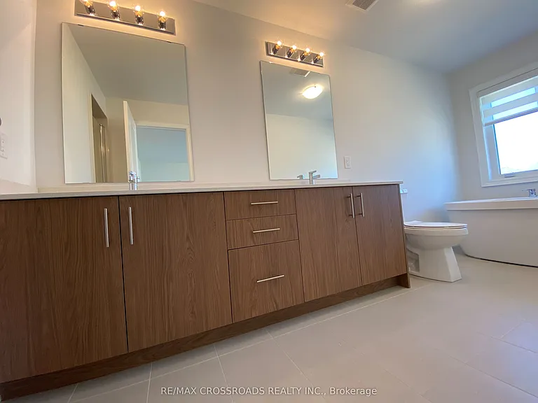 4 Kamper Ave — Photo 29