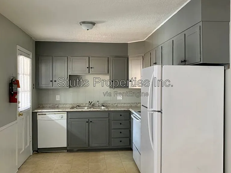 Darby Place Apartments — Photo 22