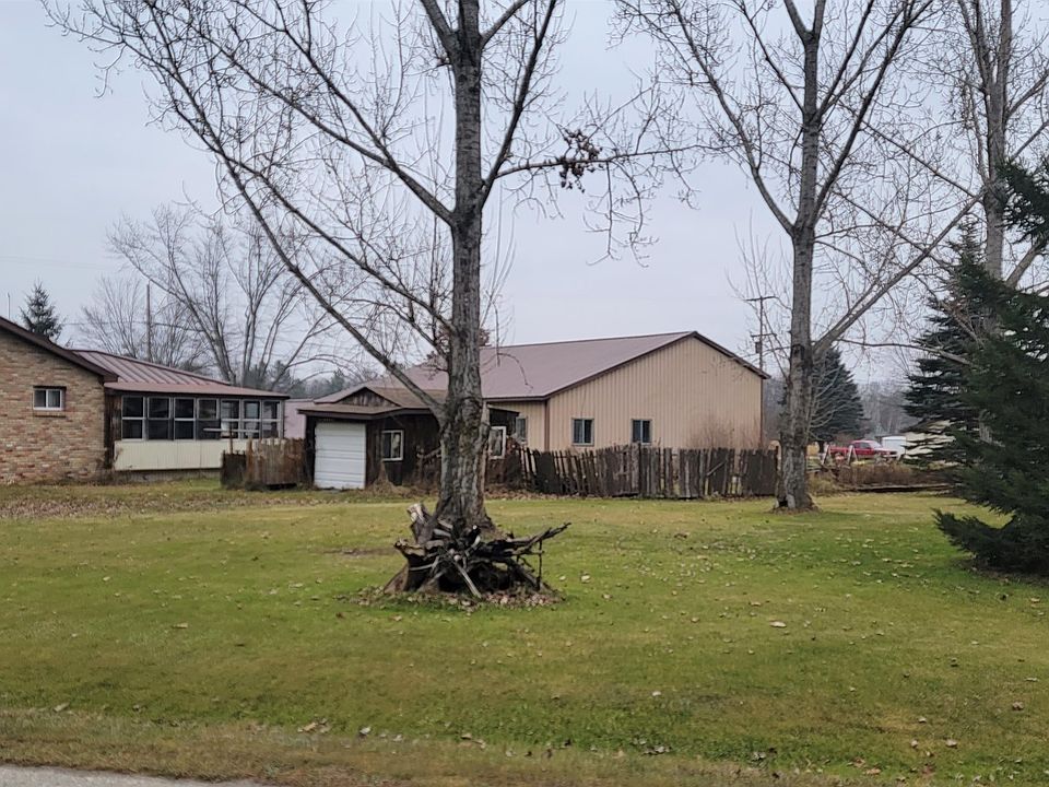 320 N Michigan Ave, Omer, MI 48749 Zillow