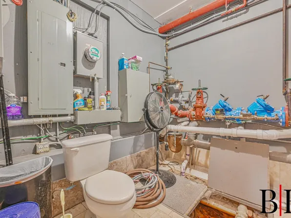 92 Brighton 11th Street image 12 of 13