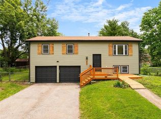 804 S Montclaire Dr, Olathe, KS 66061