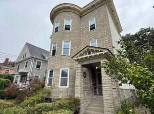 69 Wendell St #1F, Cambridge, MA 02138