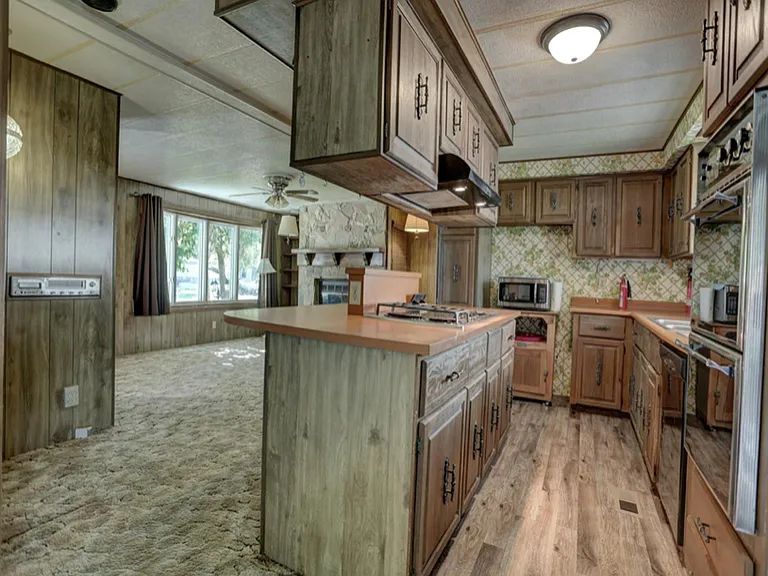 2746 Shady Creek Ln — Photo 6