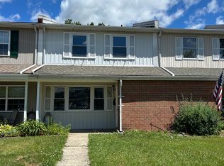 242 Daffodil Ct, Quakertown, PA 18951