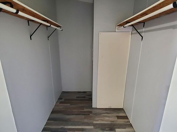 3rd image of 20327 Clyde Dr