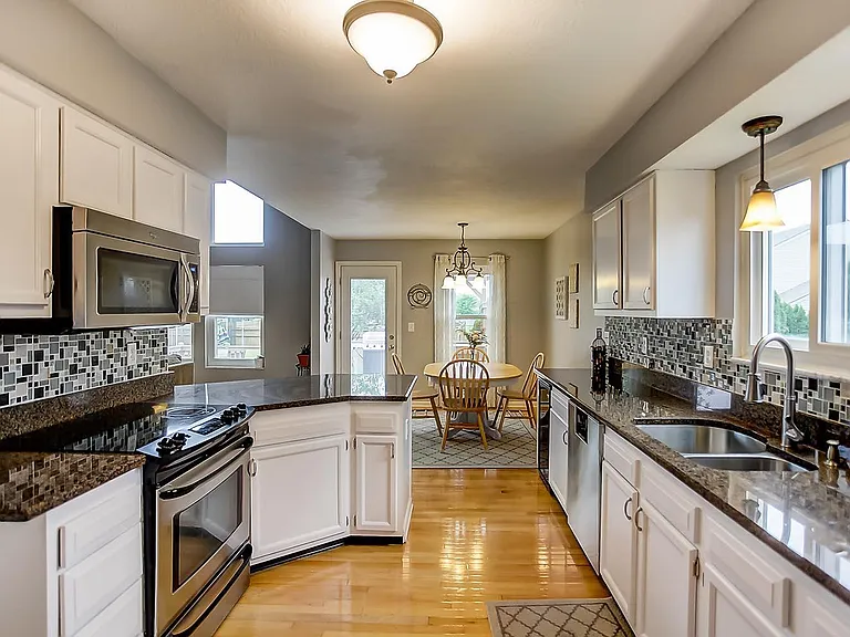 7782 Emerald Pl — Photo 4