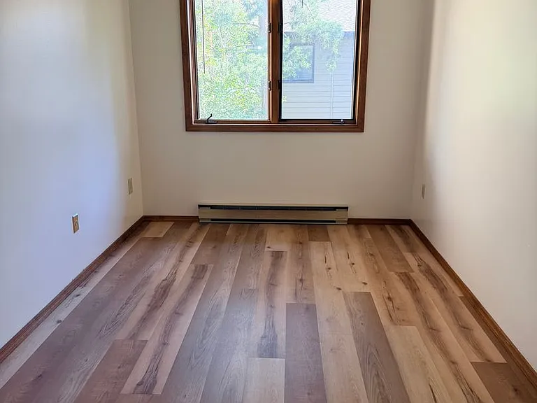 1612 W Olive St #13 — Photo 14