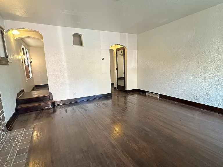 330 Lavina Ave #330 — Photo 3
