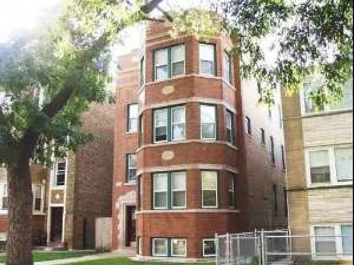 1st image of 2209 W Thome Ave
