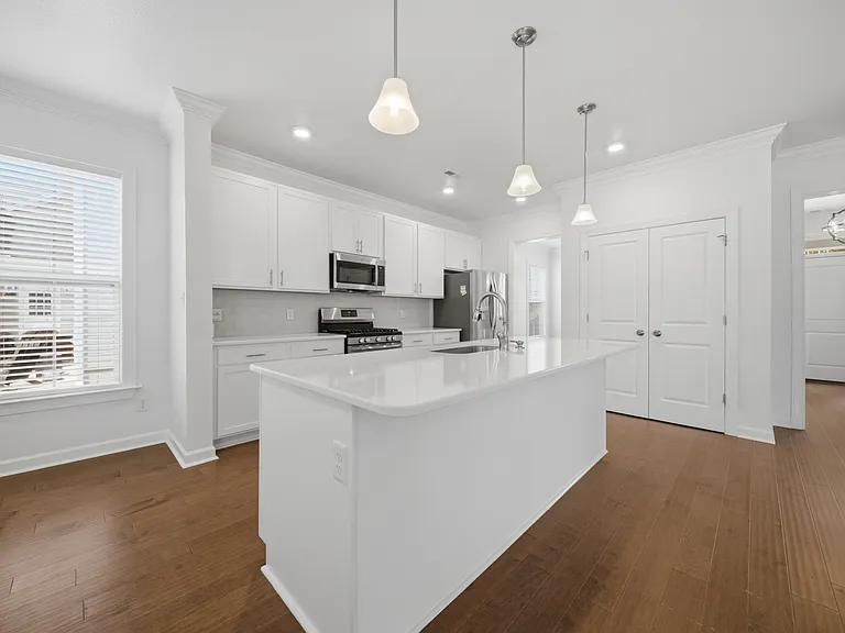 5049 Duxbury Rd — Photo 13
