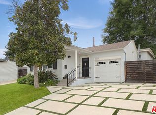 17640 Rhoda St, Encino, CA 91316