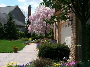 1118 Abington Ct, Westerville, OH 43082