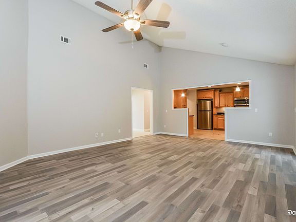 3rd image of 101 Bantry Dr