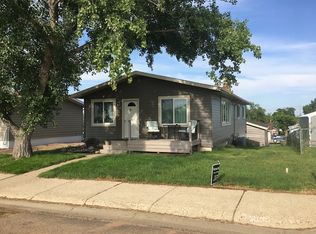418 S 6th St W, Baker, MT 59313