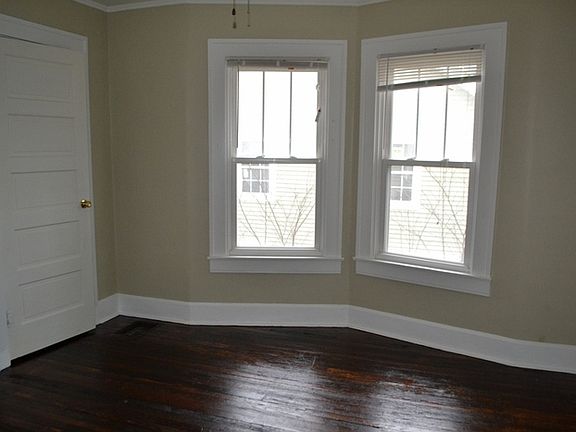 3rd image of 4516 Carrollton Ave