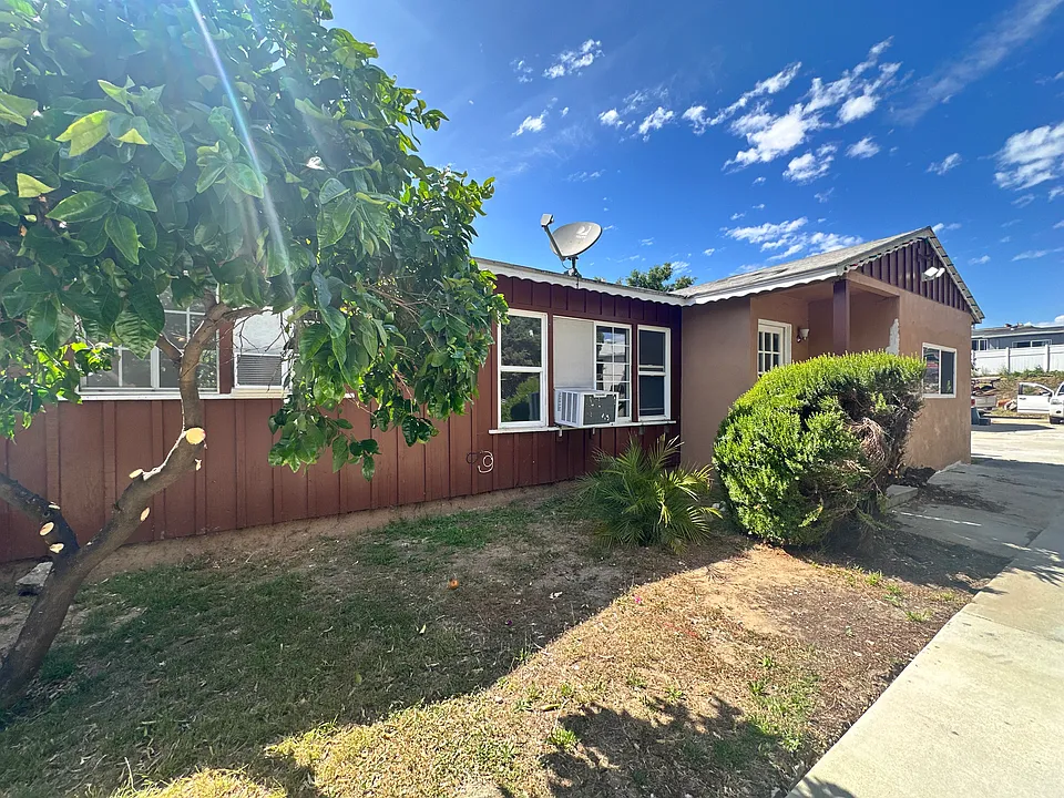 7419 Graves Ave