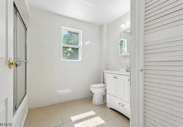 32 Locust Ave — Photo 18