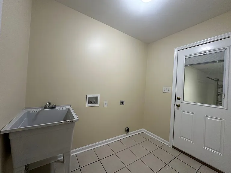 204 Grandford Pl — Photo 18
