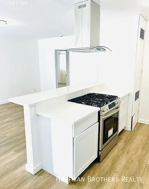 2 bed, $1,910 — Photo 2