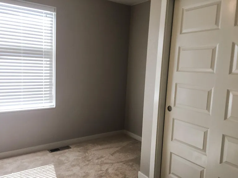 9016 E 52nd Ave — Photo 13