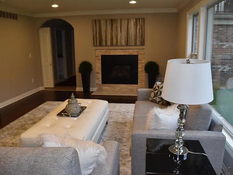 1592 Lone Pine Rd — Photo 5