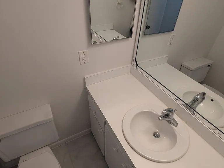2191 White Pine Cir #D — Photo 12