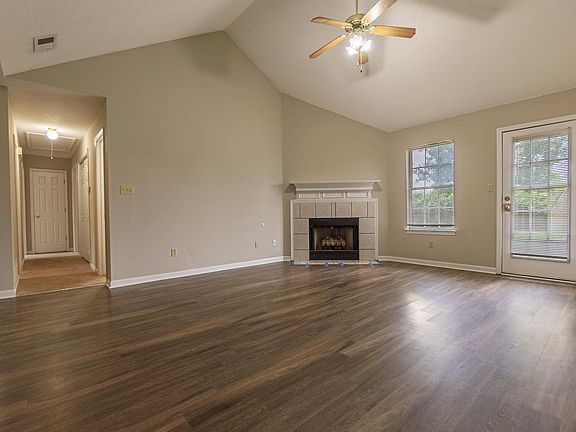 3rd image of 2961 Churchwell Dr