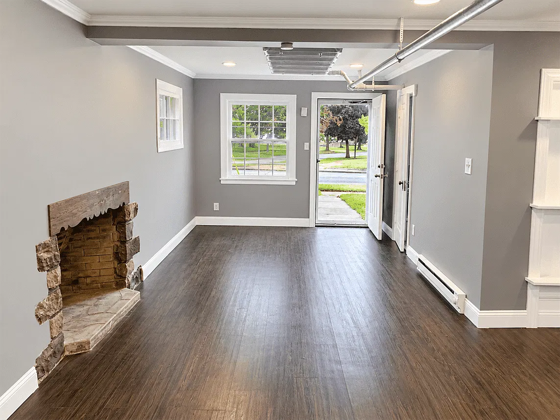 1 bed, 900 sqft, $995 — Photo 4