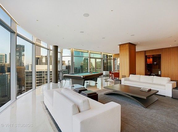 4th image of 600 N Fairbanks Ct #3901-4