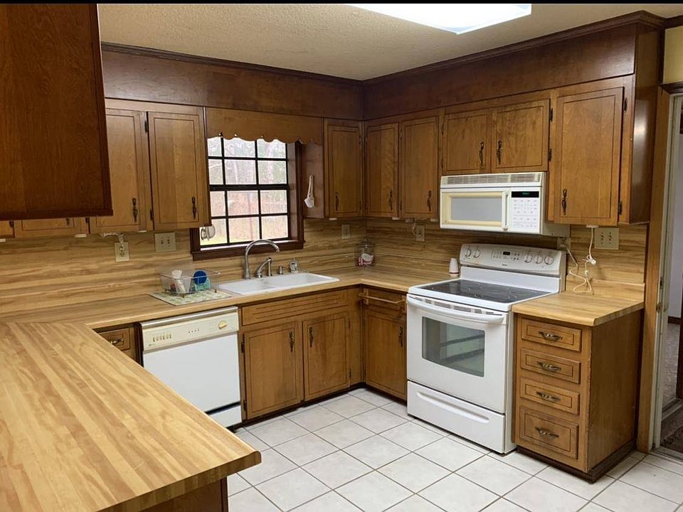 2nd image of 8042 County Road 32