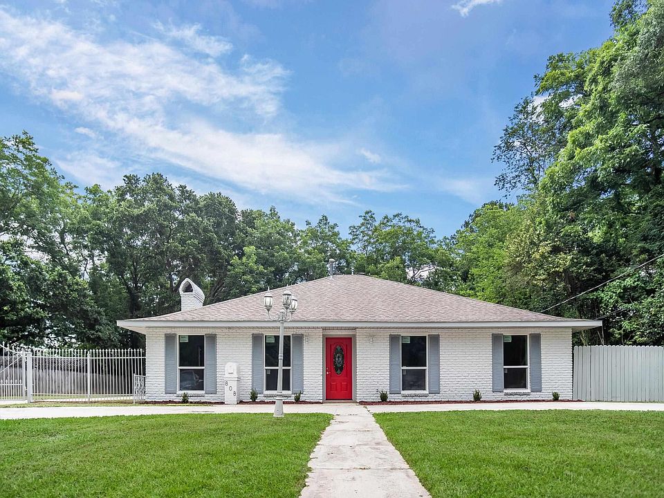 1st image of 808 Cypress Dr