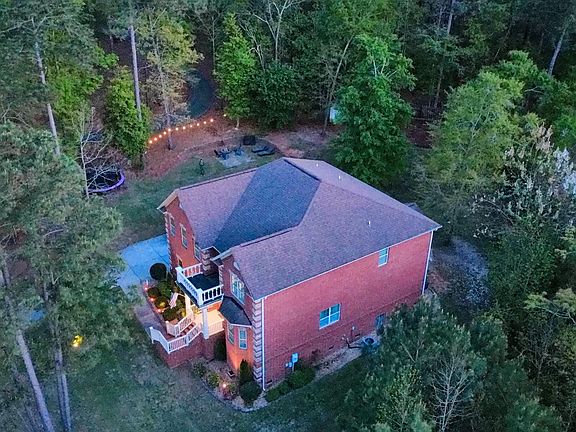 3rd image of 6690 Hidden Haven Rd