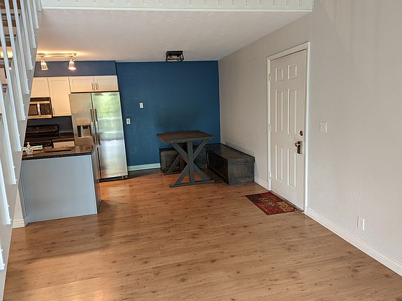 3rd image of 1227 E Waterside Cv APT 30