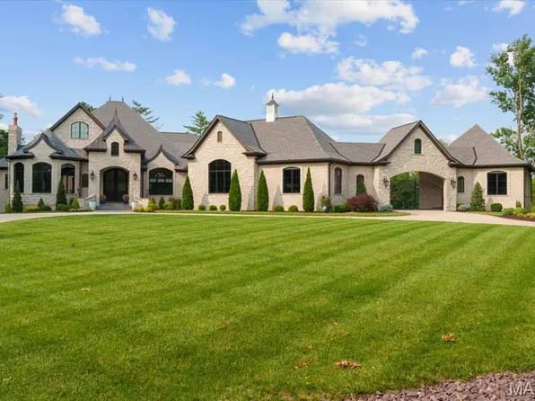 12723 Topping Acres, Saint Louis, MO 63131