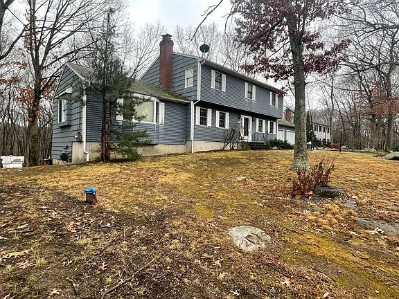 3rd image of 1580 N Peters Ln
