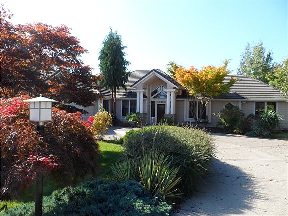 2nd image of 10920 64th Ave NW