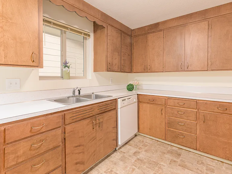 1400 S Gourley St #1400 — Photo 7