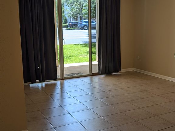 3rd image of 2801 Chancellorsville Dr APT 414