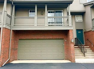 3044 Barclay Way, Ann Arbor, MI 48105