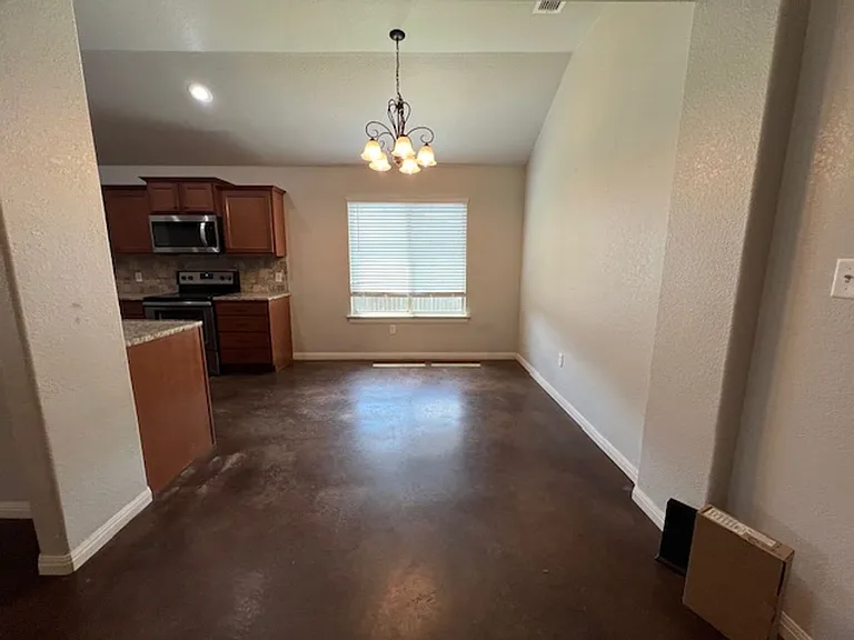 319 Foxtrot Ln — Photo 6