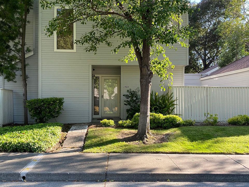 1st image of 2422 Branchwood Ct