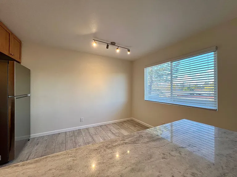 Solano Apartments — Photo 24