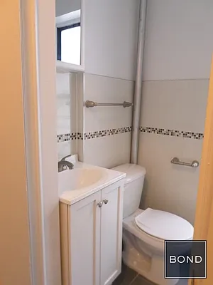 Rented by Bond New York | media 52