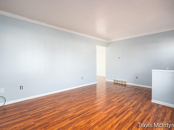5th image of 217 Homer Ln
