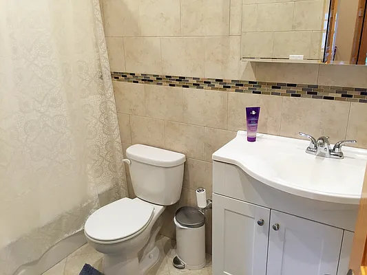 Rented by Joe Gotham LTD | media 17