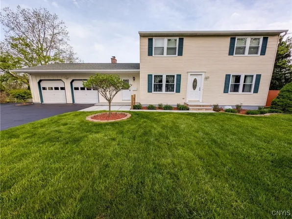 4783 Ellen Cir, Syracuse, NY 13215