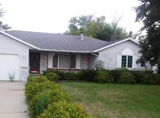 213 E Division St, Braceville, IL 60407