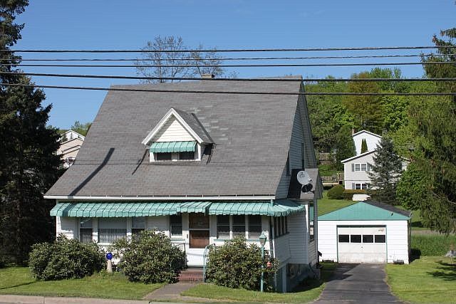 1st image of 590 Reuter Blvd