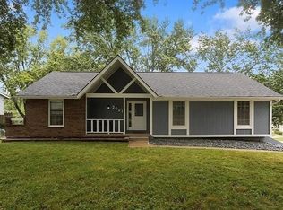 2001 Place Liberte Dr, Liberty, MO 64068