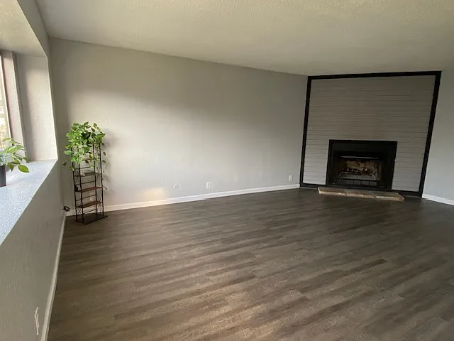 2 bed, 950 sqft, $1,795 — Photo 2